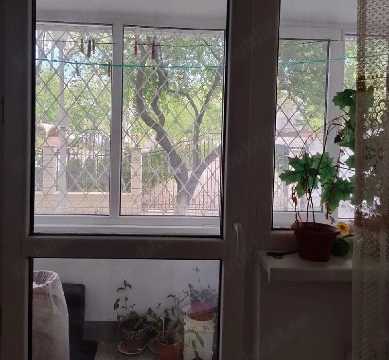 Obor, Mihai Bravu langa Primaria Sectorului 2